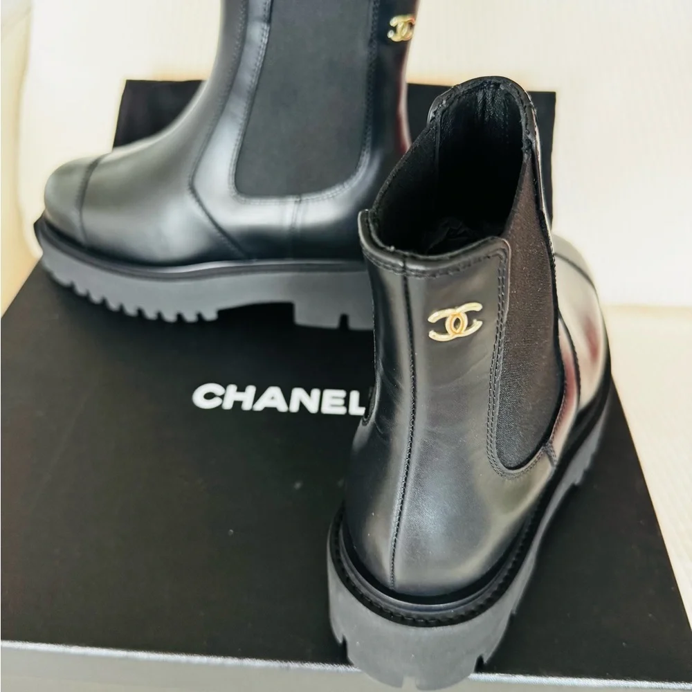 CHANEL Black Leather Chelsea Boots brand new in box with dust bags size 6